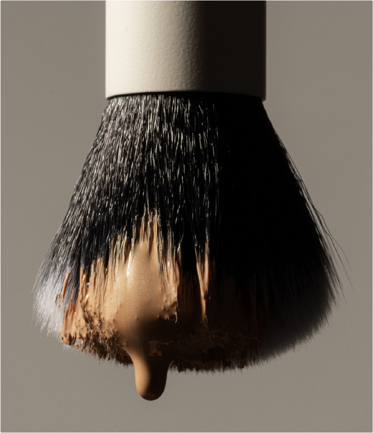 Dual-fibre brush