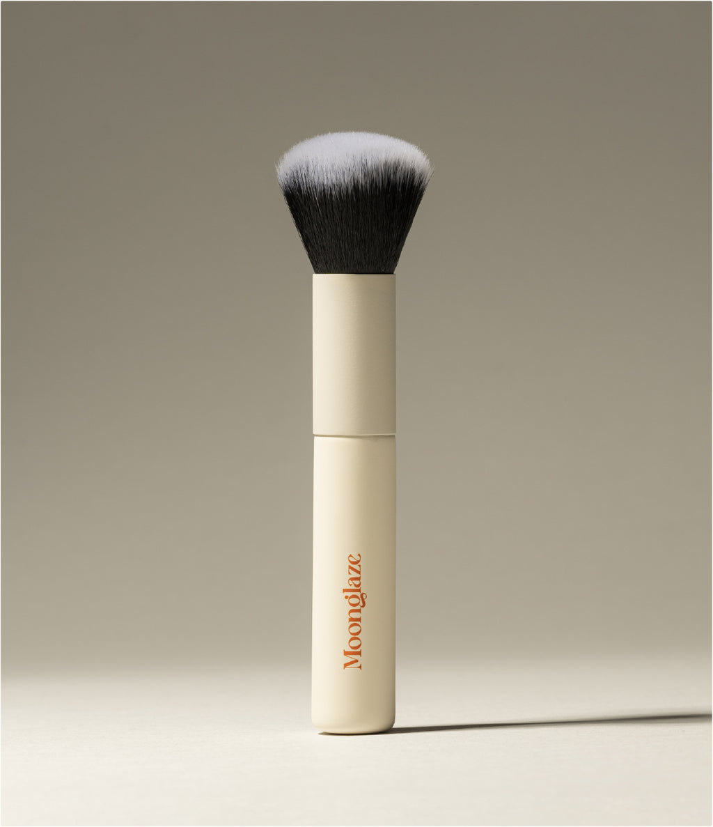 Moonglaze- Dual ﬁbre brush