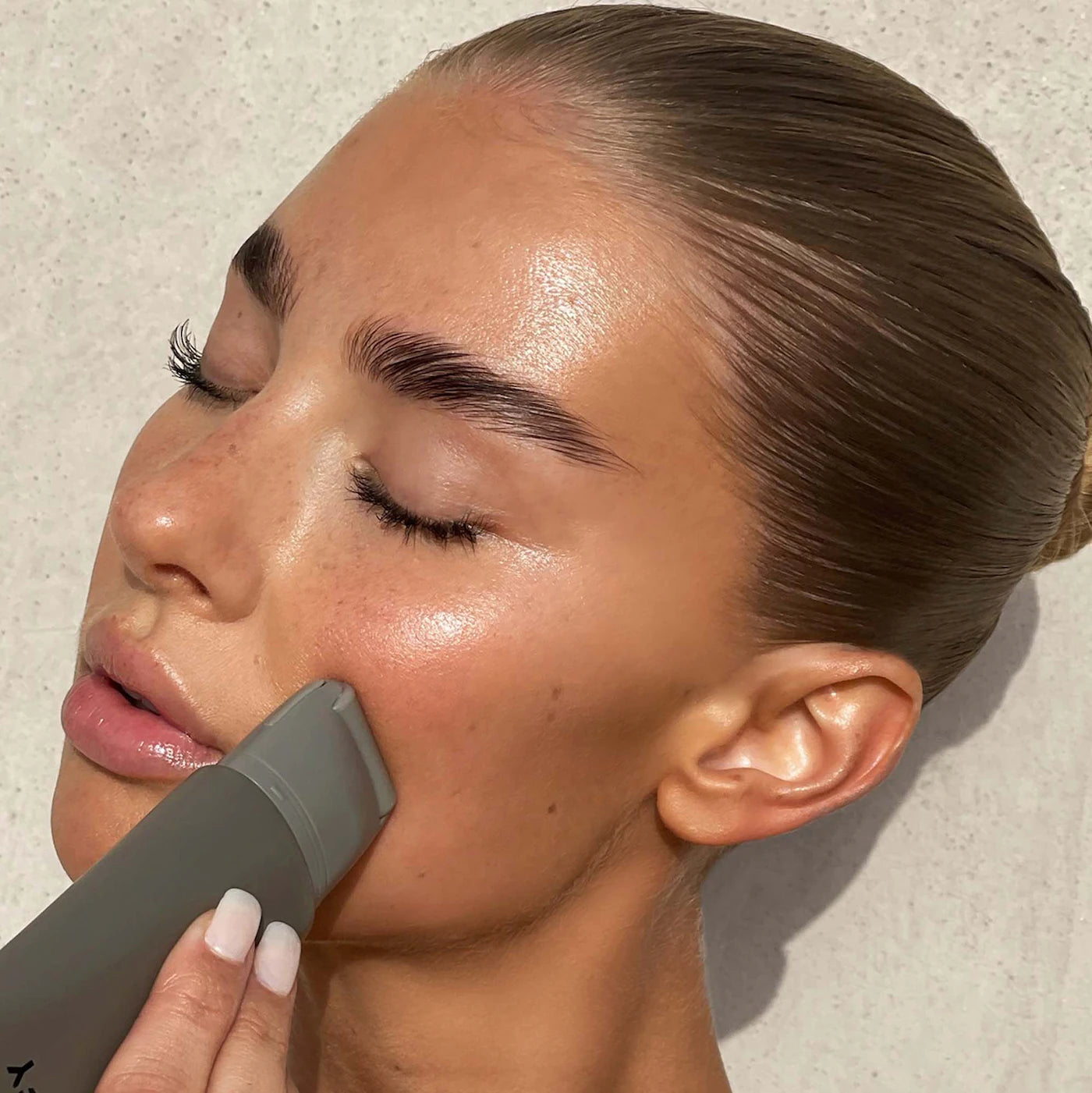 Glow and Sculpt primer